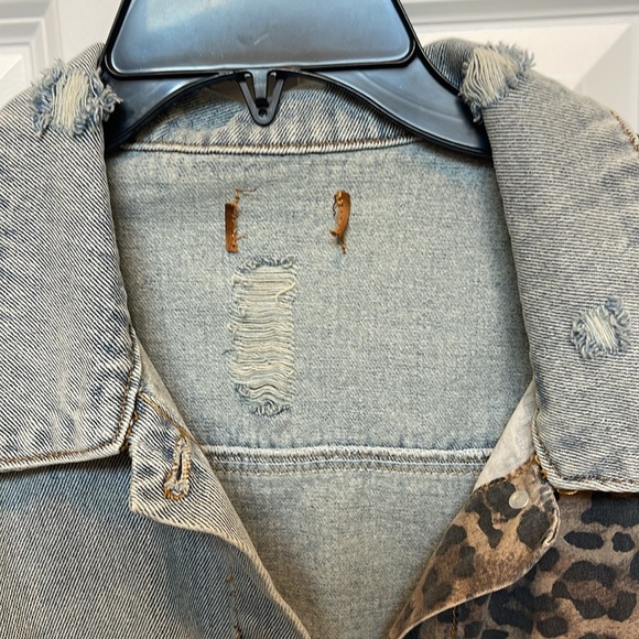 Cheetah print jean jacket - Picture 3 of 4